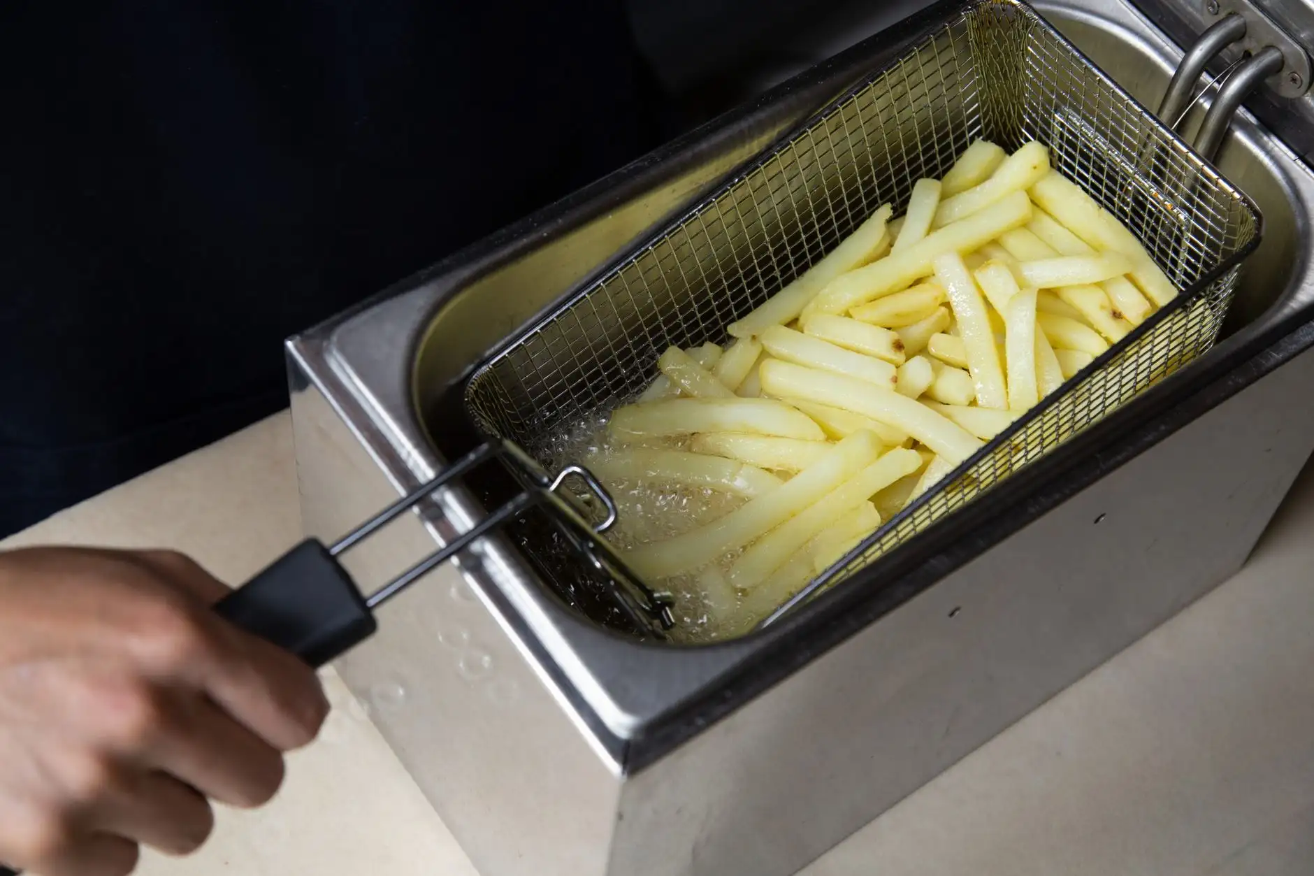 常州地区冬季防冻液冰点选择与发动机冷启动保护技术分析